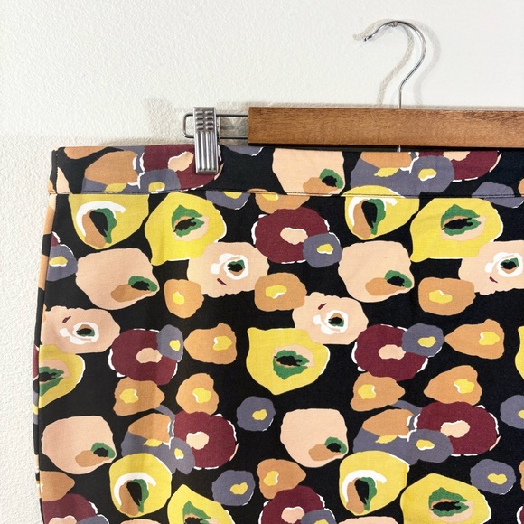ModCloth Black Floral Pencil Skirt Size 2X Yellow Multicolor Stretch Knit Casual - Picture 2 of 11